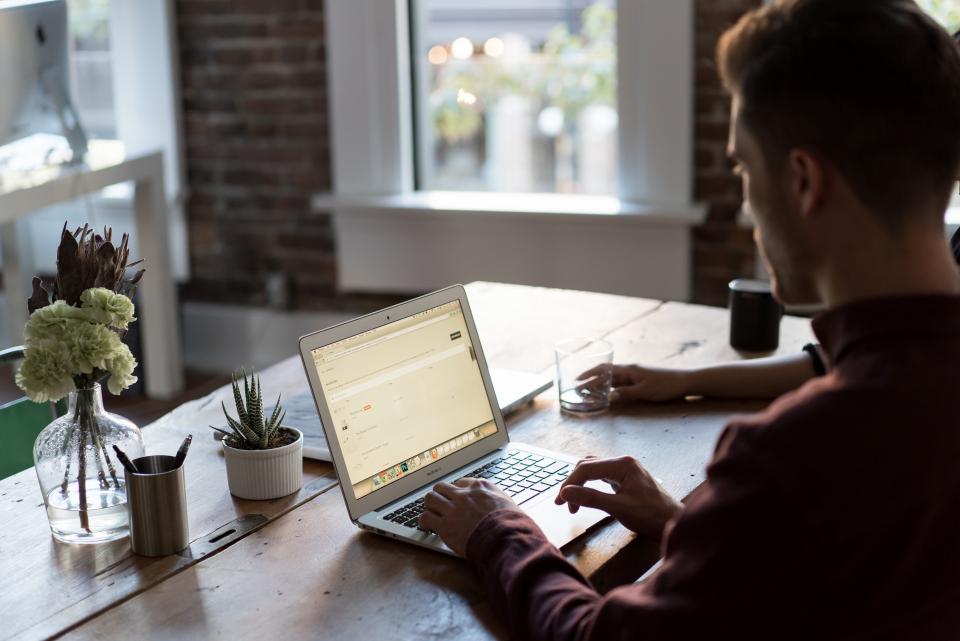 Direct Product Links or One Storefront Link: Which Earns You More Per Sale?